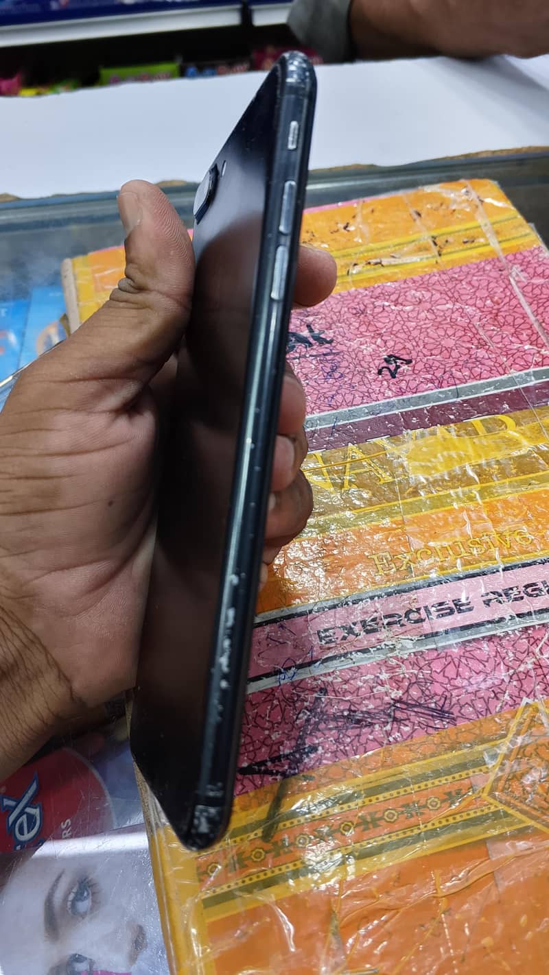 Apple iPhone 7 Plus 2