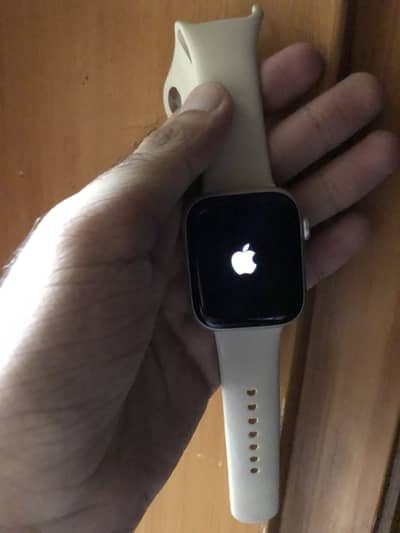 Apple Watch series 9 45mm iCloud lock