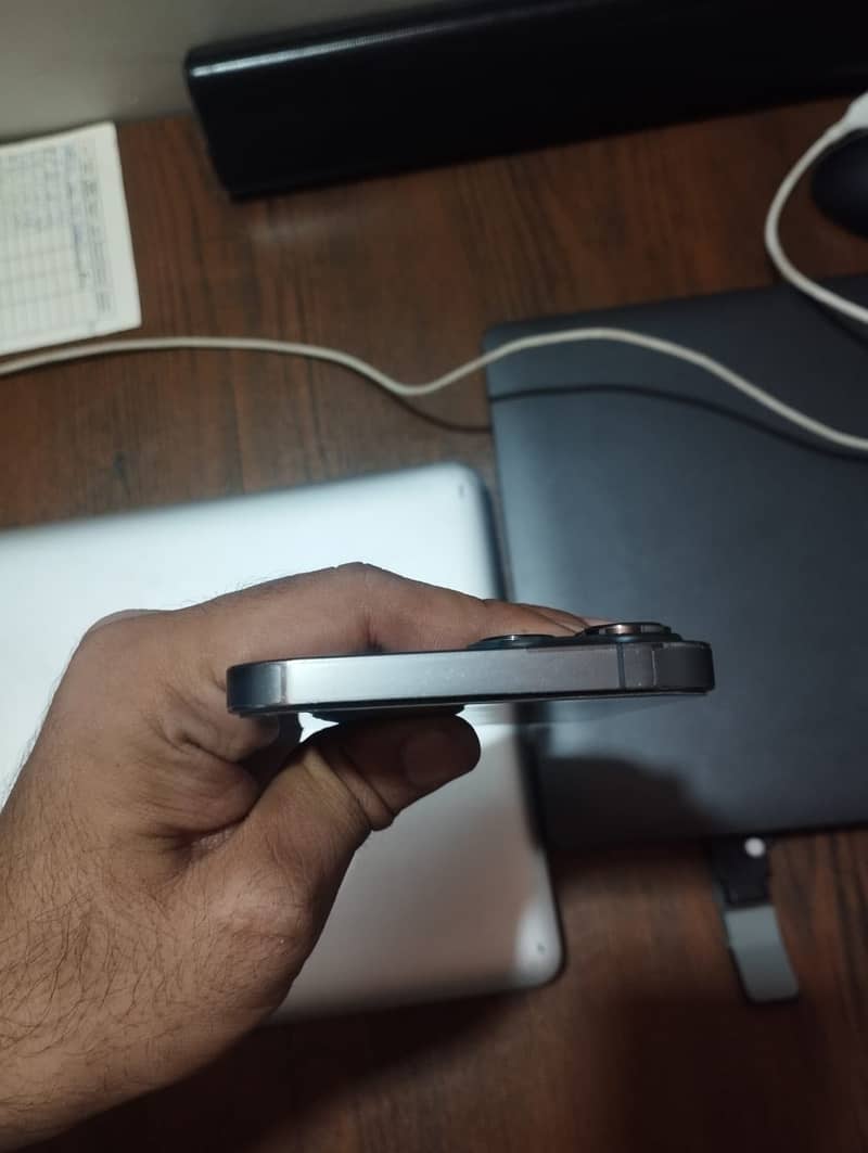 Apple iPhone 13 Pro Max 4