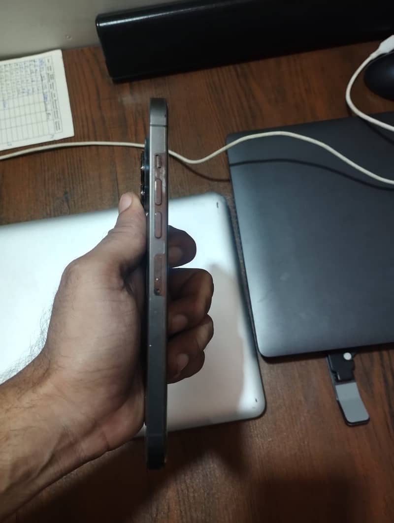 Apple iPhone 13 Pro Max 5