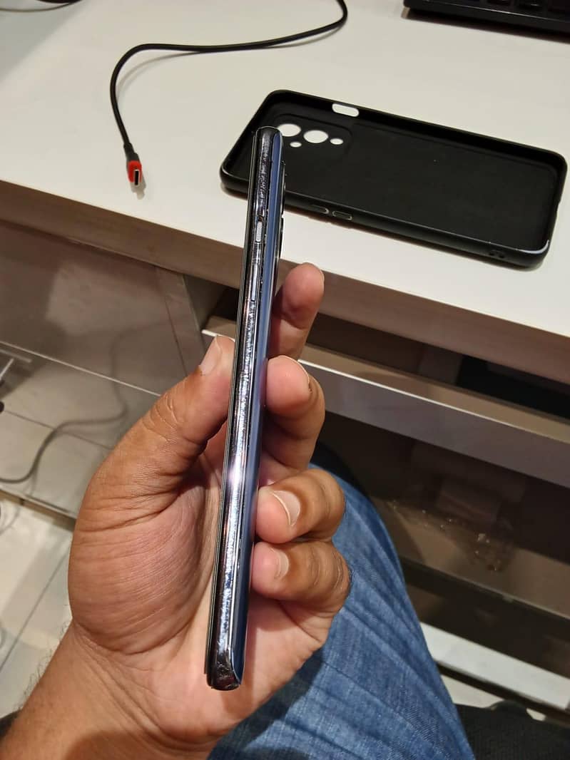 One Plus 9 4