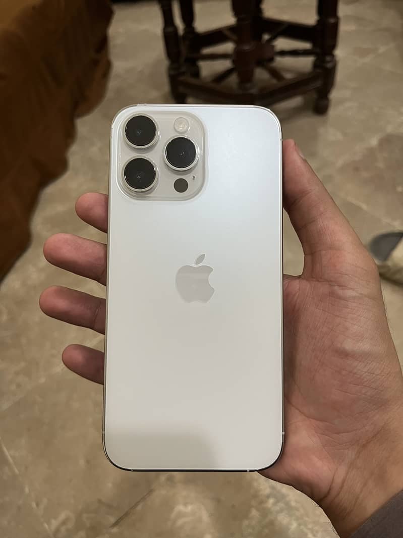Apple iPhone 14 Pro Max 0
