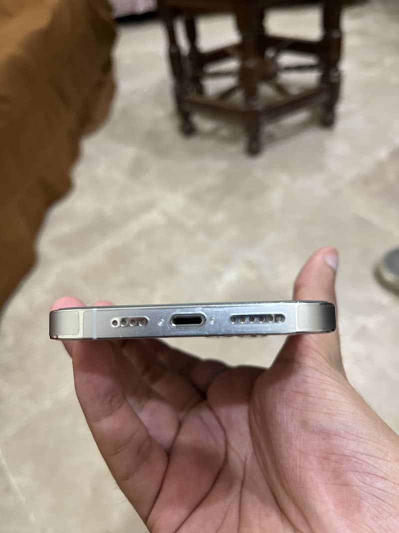 Apple iPhone 14 Pro Max 2