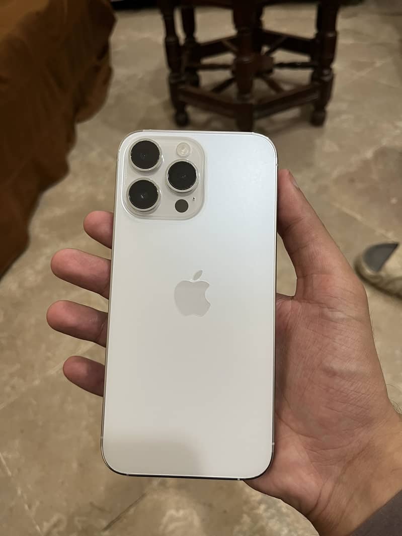 Apple iPhone 14 Pro Max 3