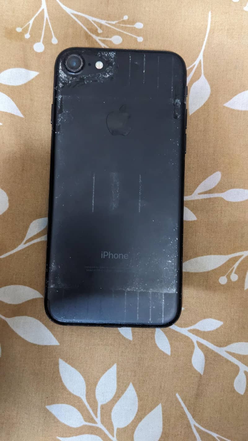 Apple iPhone 7 3
