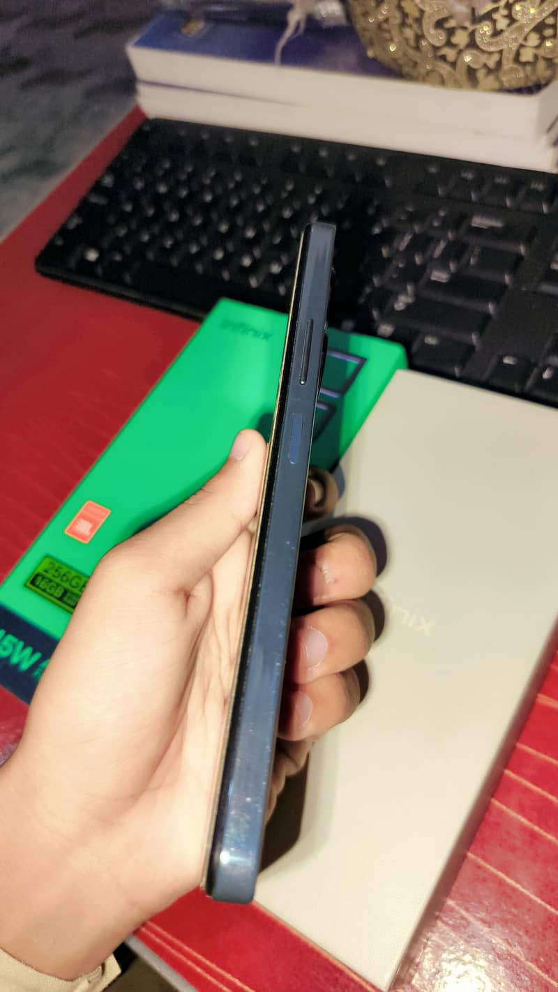 Infinix Note 30 6