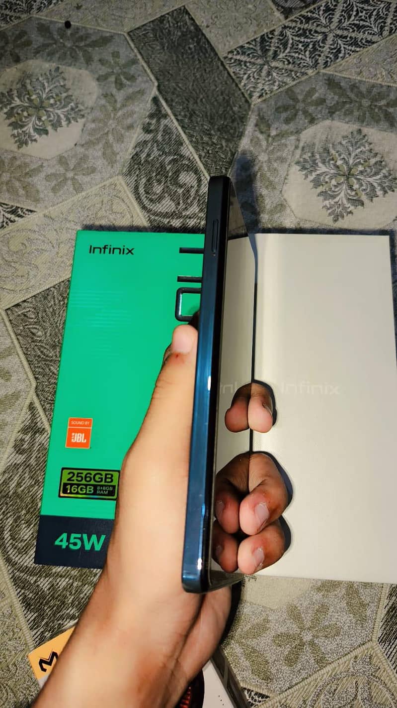 Infinix Note 30 9