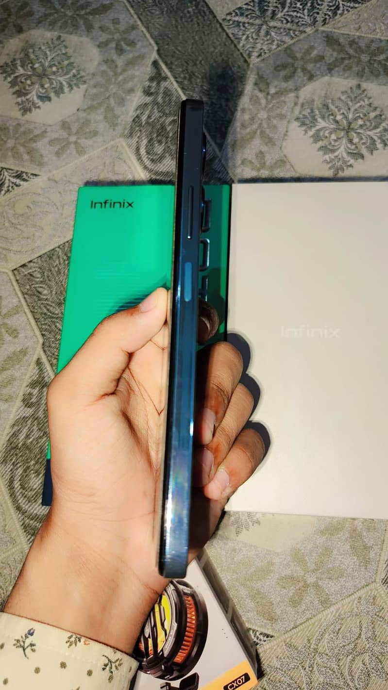 Infinix Note 30 10