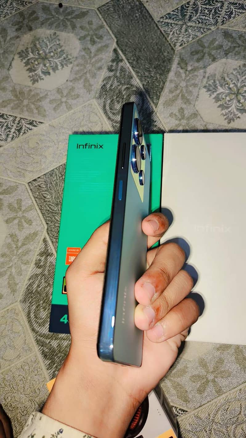 Infinix Note 30 11