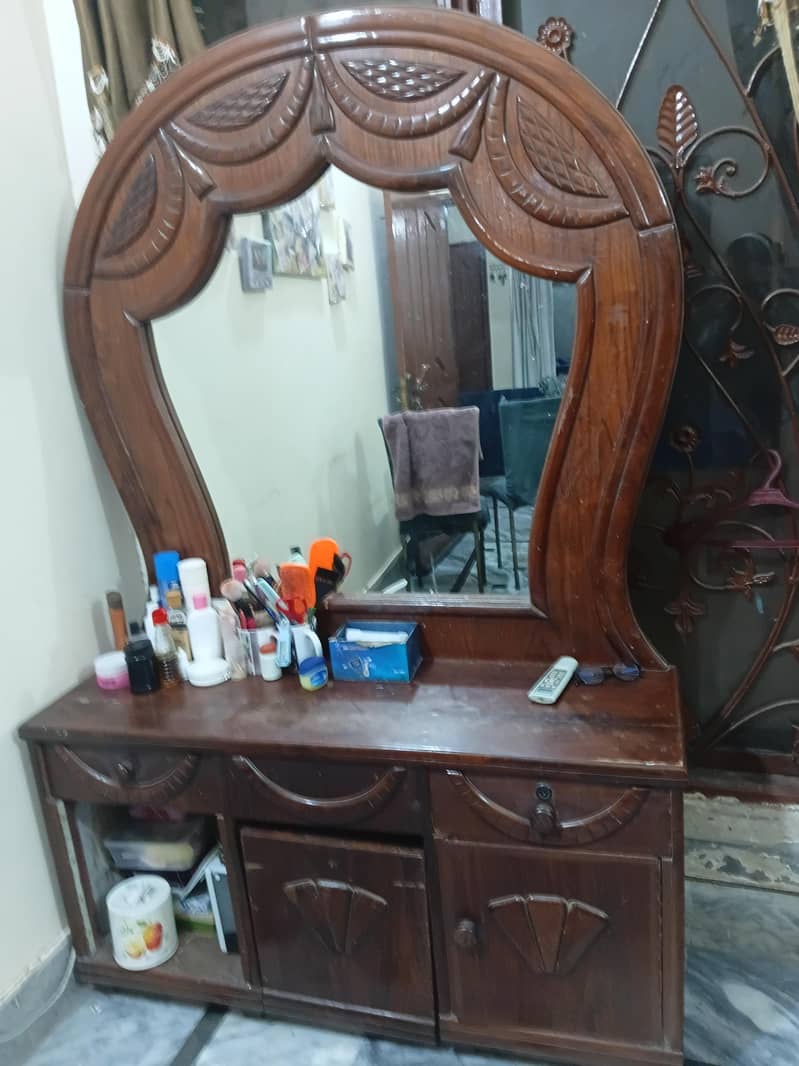 dressing table 2