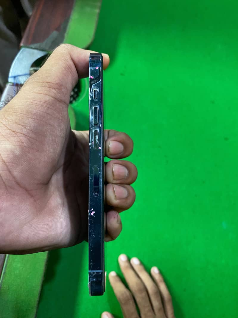 iPhone 13pro 0