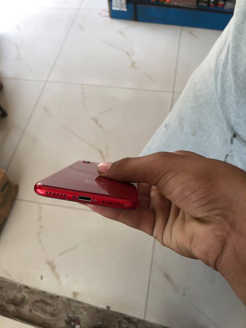 Apple iPhone 8 Plus 4