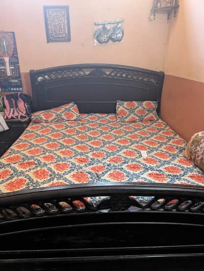 furniture ha pora sell Karna ha Jis Bhai ko bhi chaiya jalde rabta kar