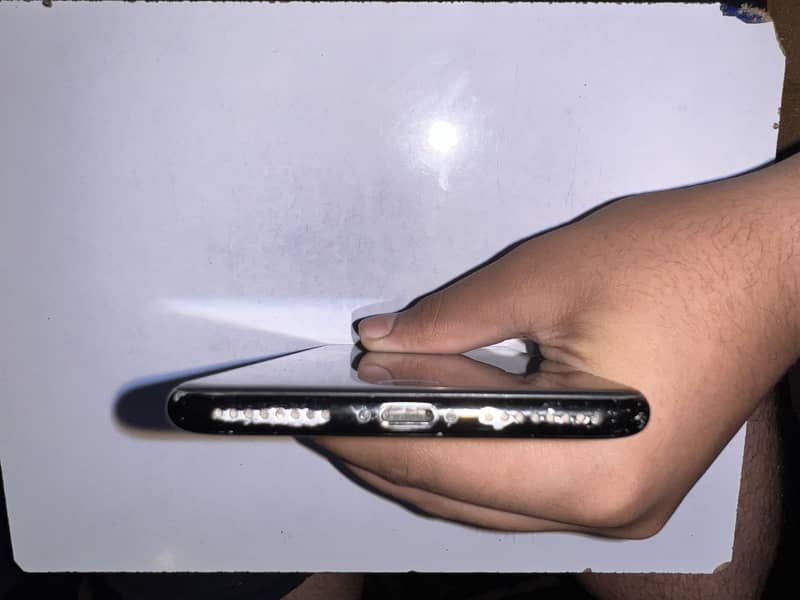 Apple iPhone 7 Plus 3