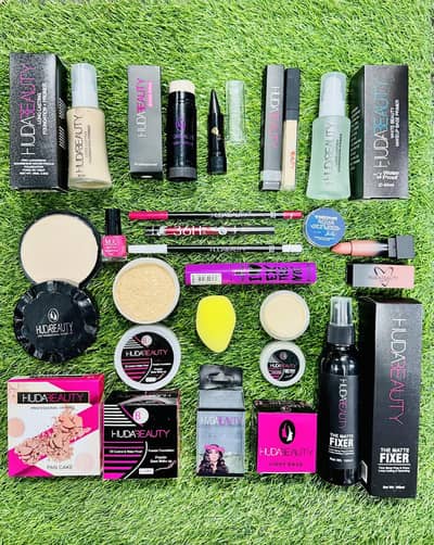 Huda Beauty Cosmetics Makeup Kit Long Lasting Waterproof Complete Set