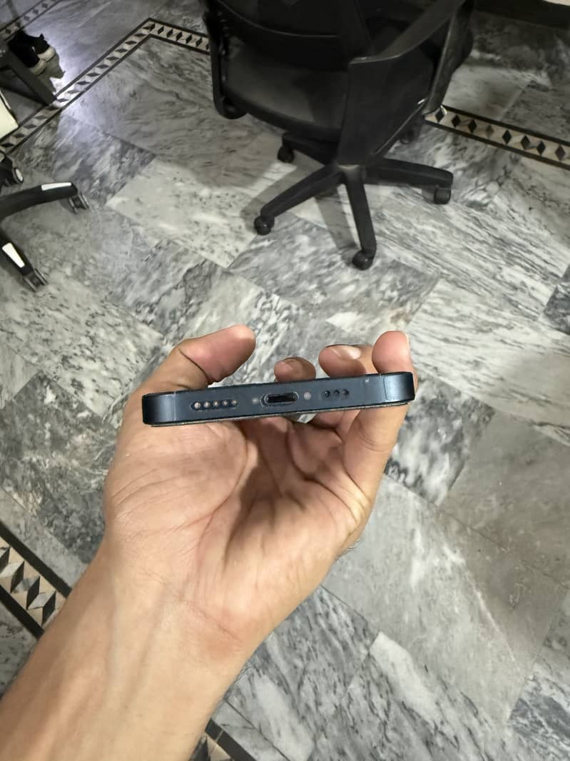 IPhone 13 Jv 1