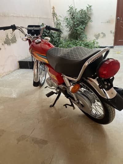 10/10 CG 125