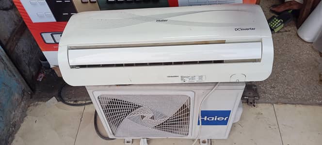 Haier 1 ton  DC inverter AC and 10 by 10  originalgas 03148413496
