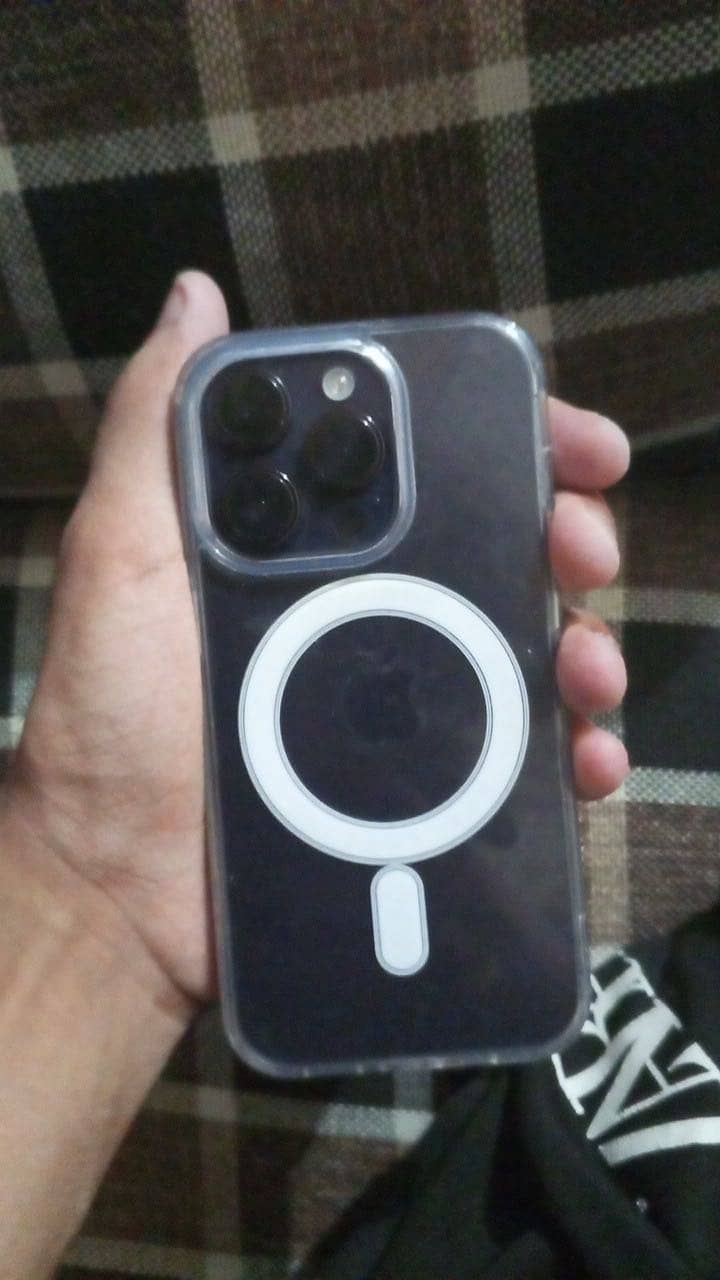 Apple iPhone 14 Pro 1