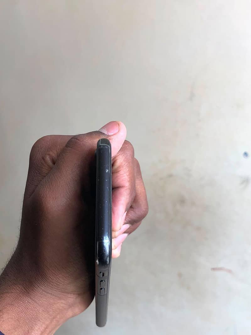 Apple iPhone 7 4
