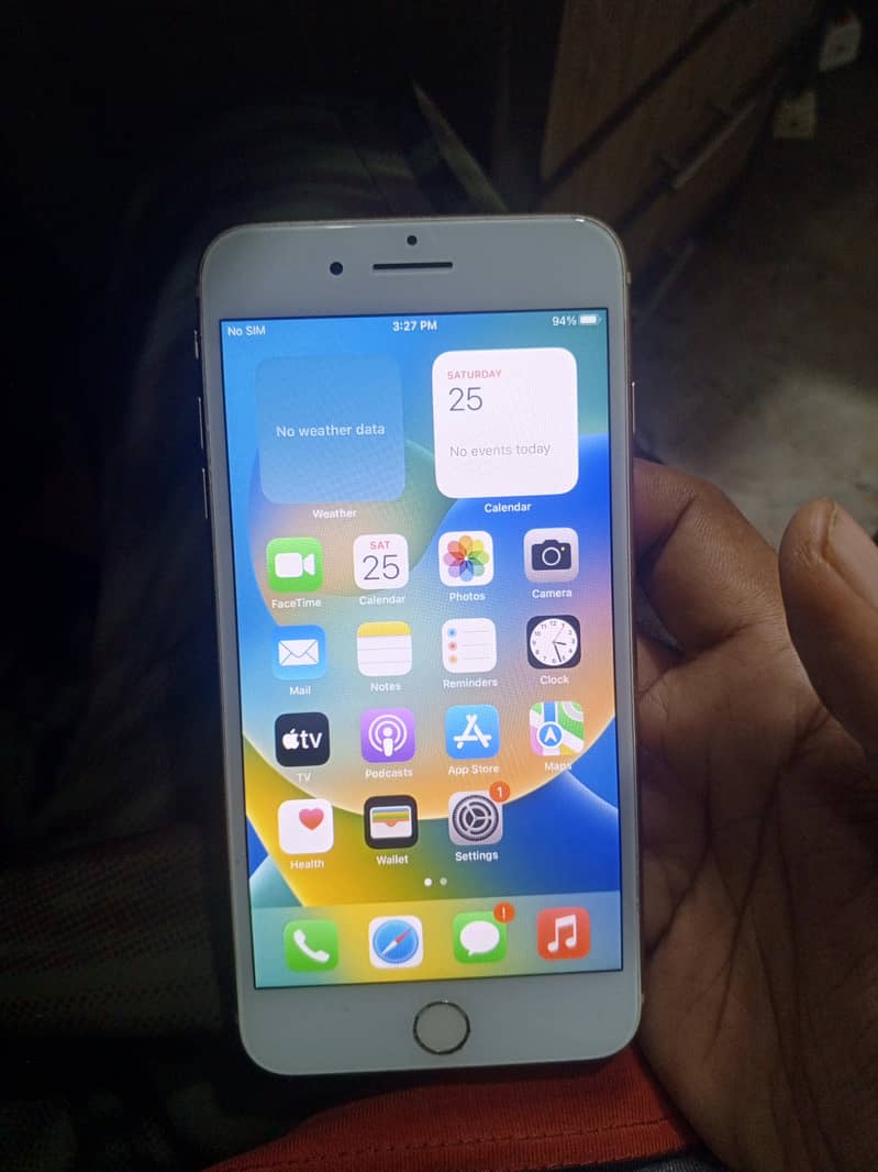Apple iPhone 8 Plus 1