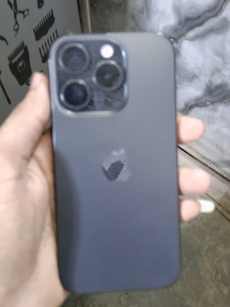 Apple iPhone 15 Pro 1