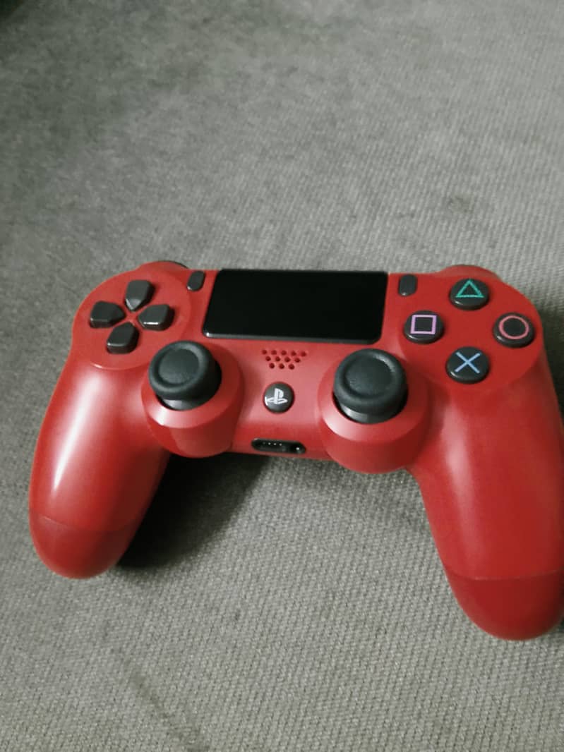 Ps 4 orginal red controller Australian 1