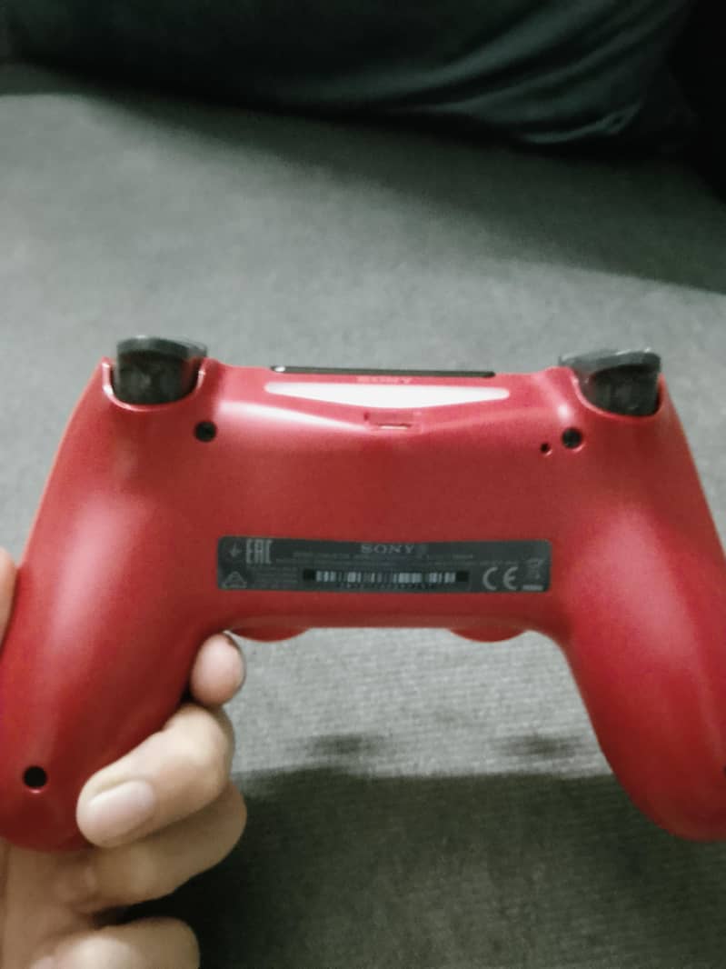 Ps 4 orginal red controller Australian 2