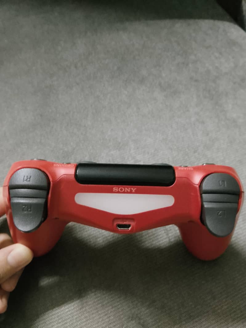 Ps 4 orginal red controller Australian 3