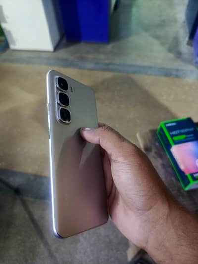 Infinix Hot60pro+