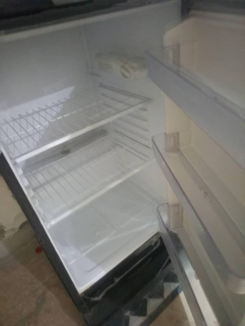 Dawlance refrigerator 1