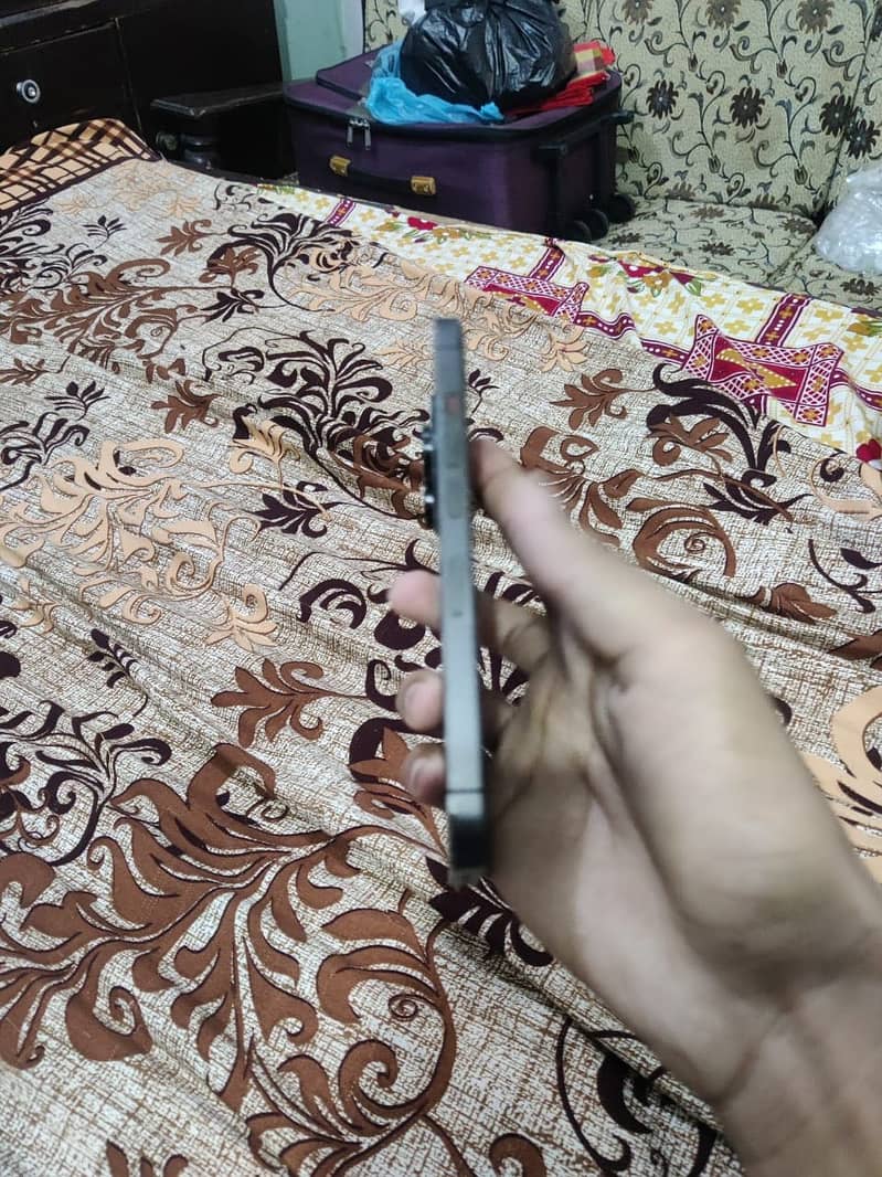 Apple iPhone 13 Pro 1