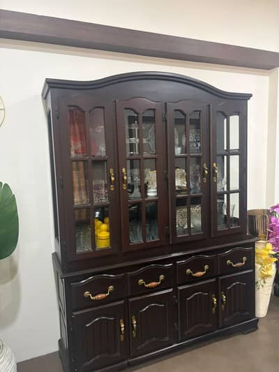 China cabinet / dinning cabinet