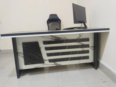 4 chair's 1 Table For sale 10 to 9 Condition Good Condition