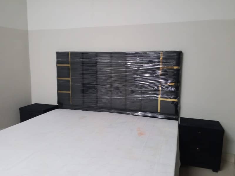 bed sidetables 0