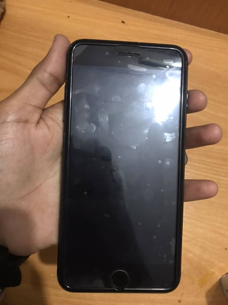 Apple iPhone 7 Plus 2