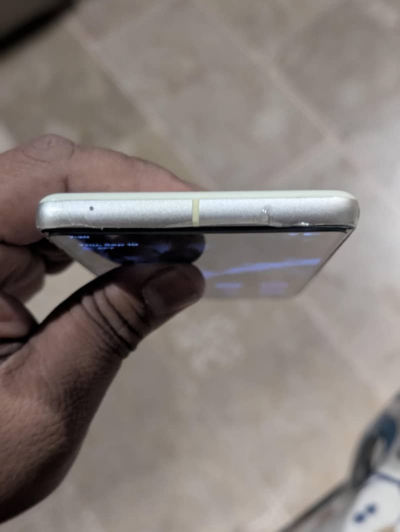 Google Pixel 7 3