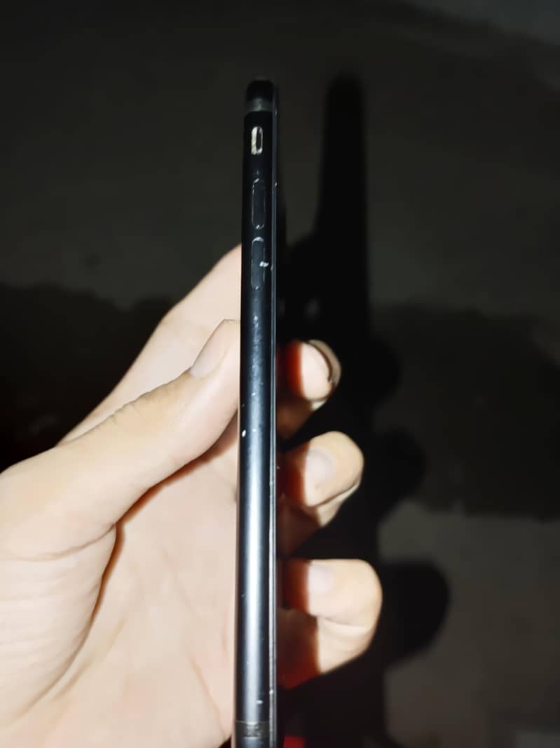 Apple iPhone 7 2