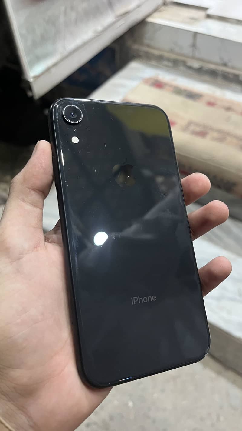 Apple iPhone XR 0