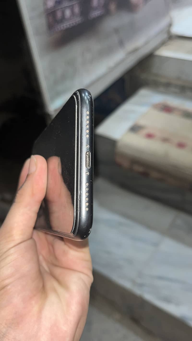 Apple iPhone XR 3