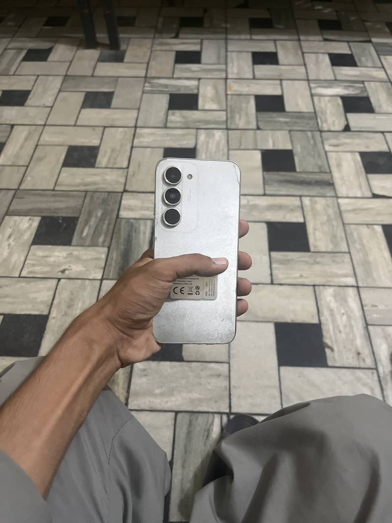 Tecno spark 40 pro 0