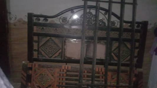 Urgent Sale - Heavy Iron Bed! / without mattress