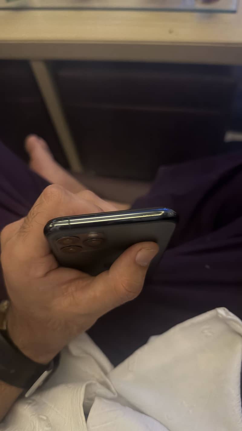 Apple iPhone 11 Pro 1