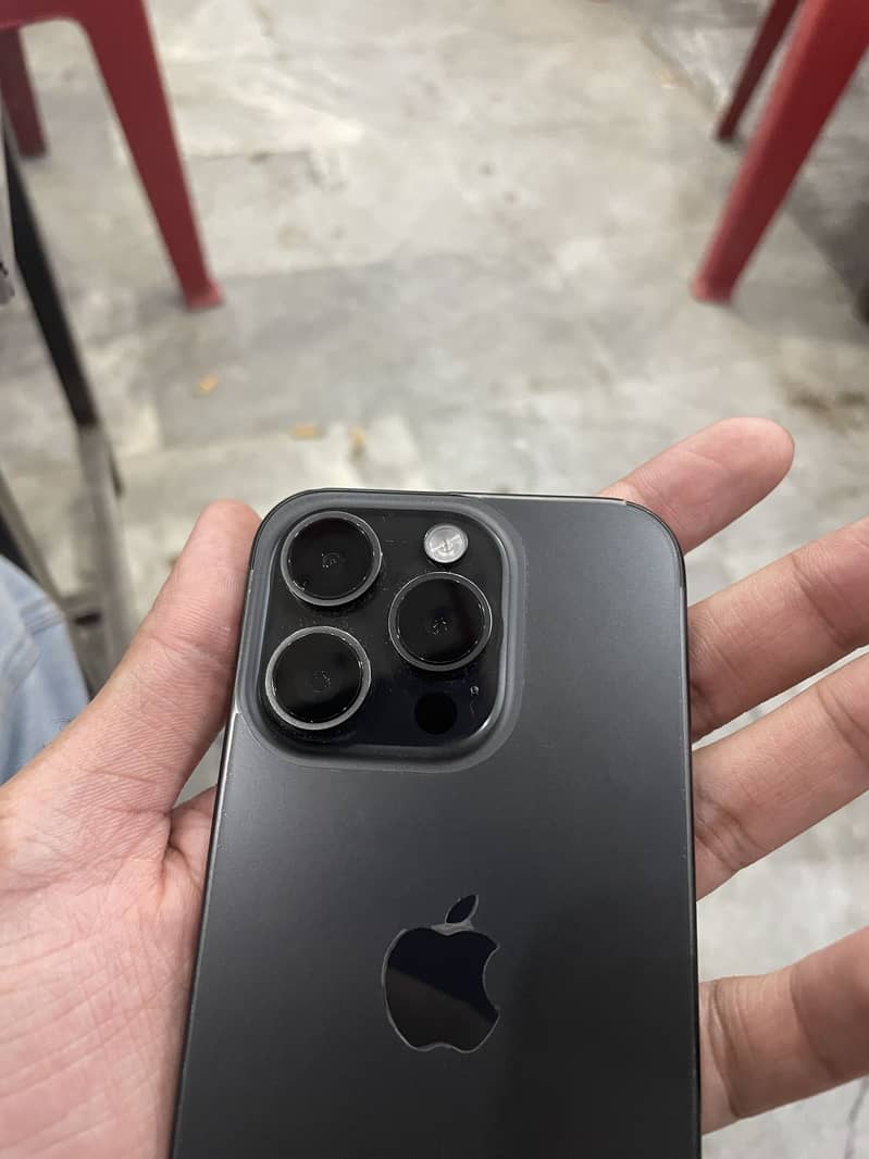 Apple iPhone 15 Pro 1
