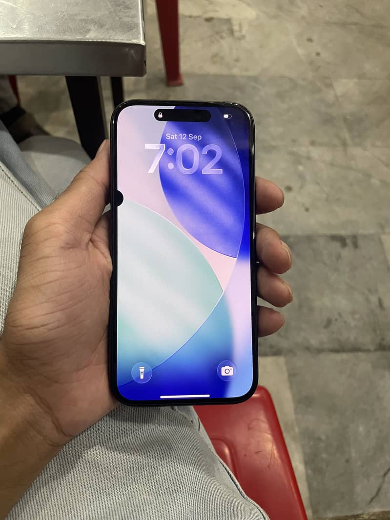 Apple iPhone 15 Pro 2
