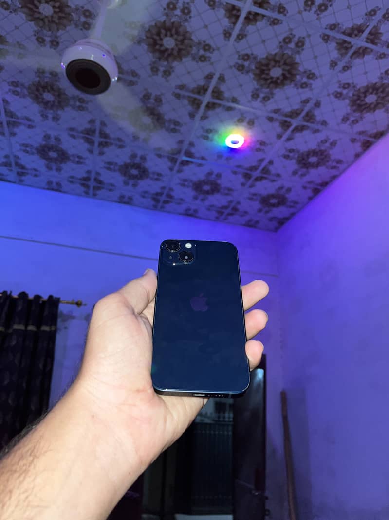 Apple iPhone 13 1