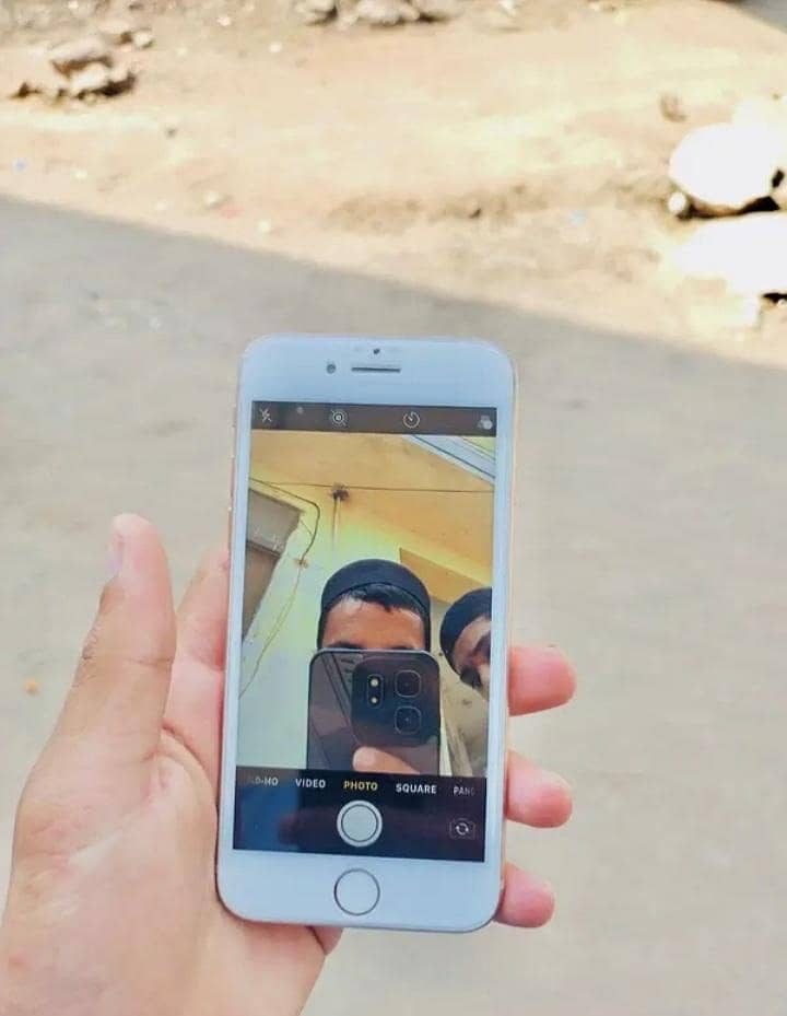Apple iPhone 8 1