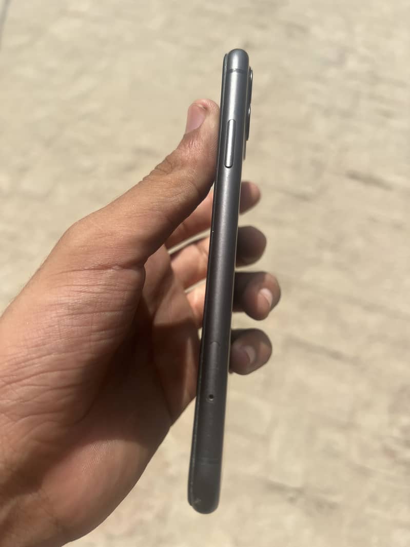 Apple iPhone 11 5