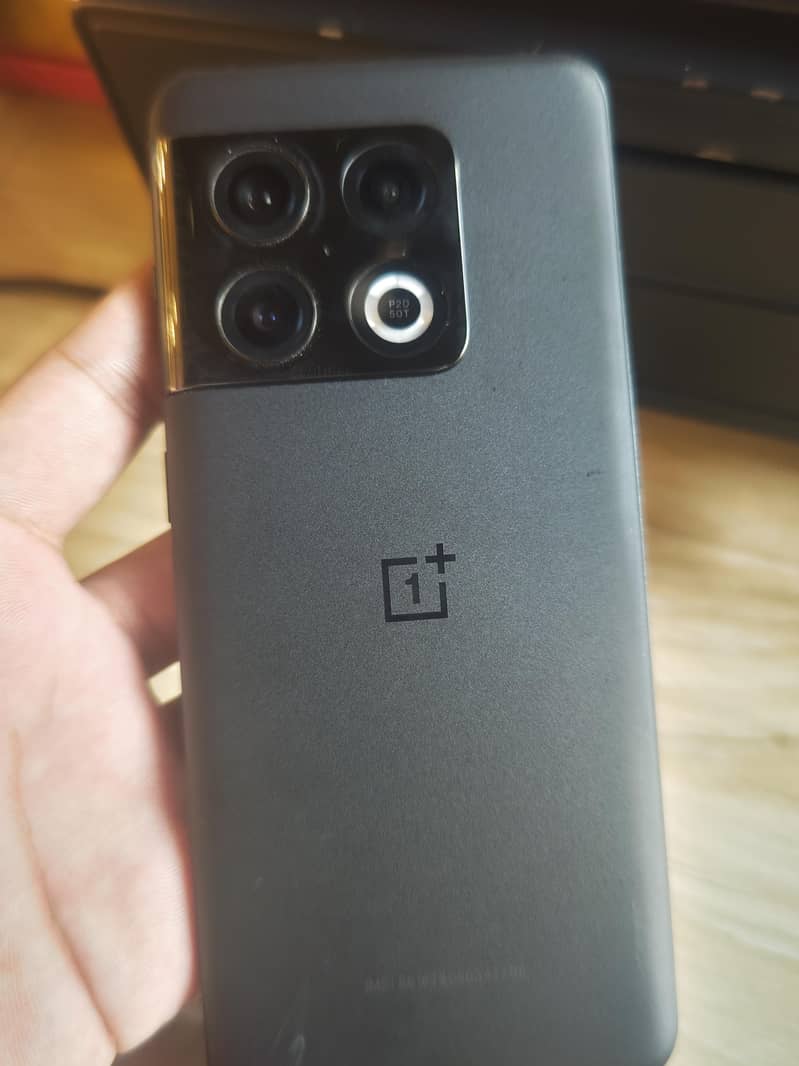 One Plus 10 Pro 1