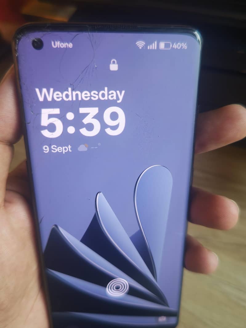 One Plus 10 Pro 4